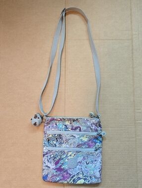 Kiplings gray/purple tie-dye print crossbody purse